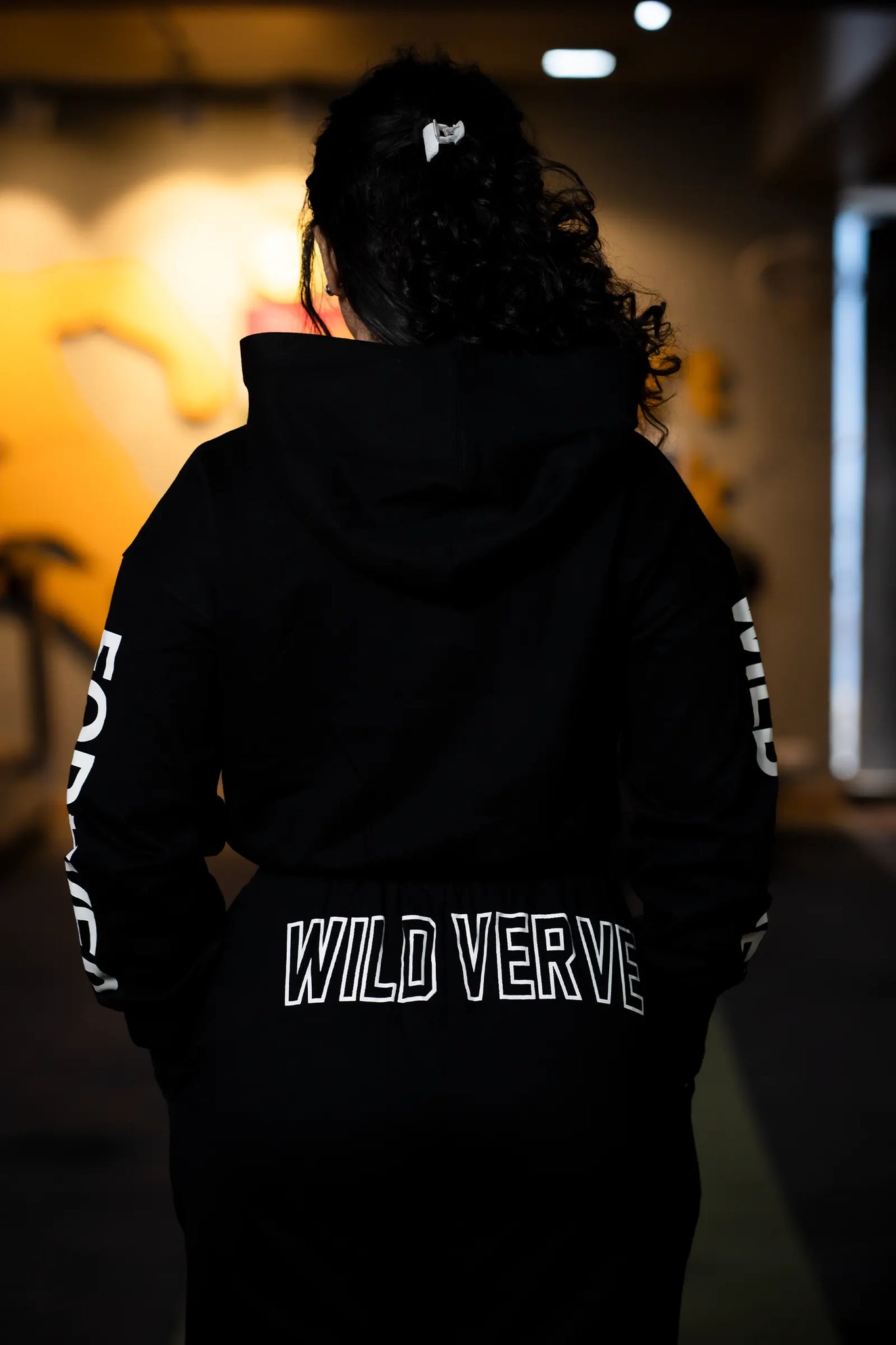 WILD VERVE FOREVER (CROPPED) HOODIE IN BLACK