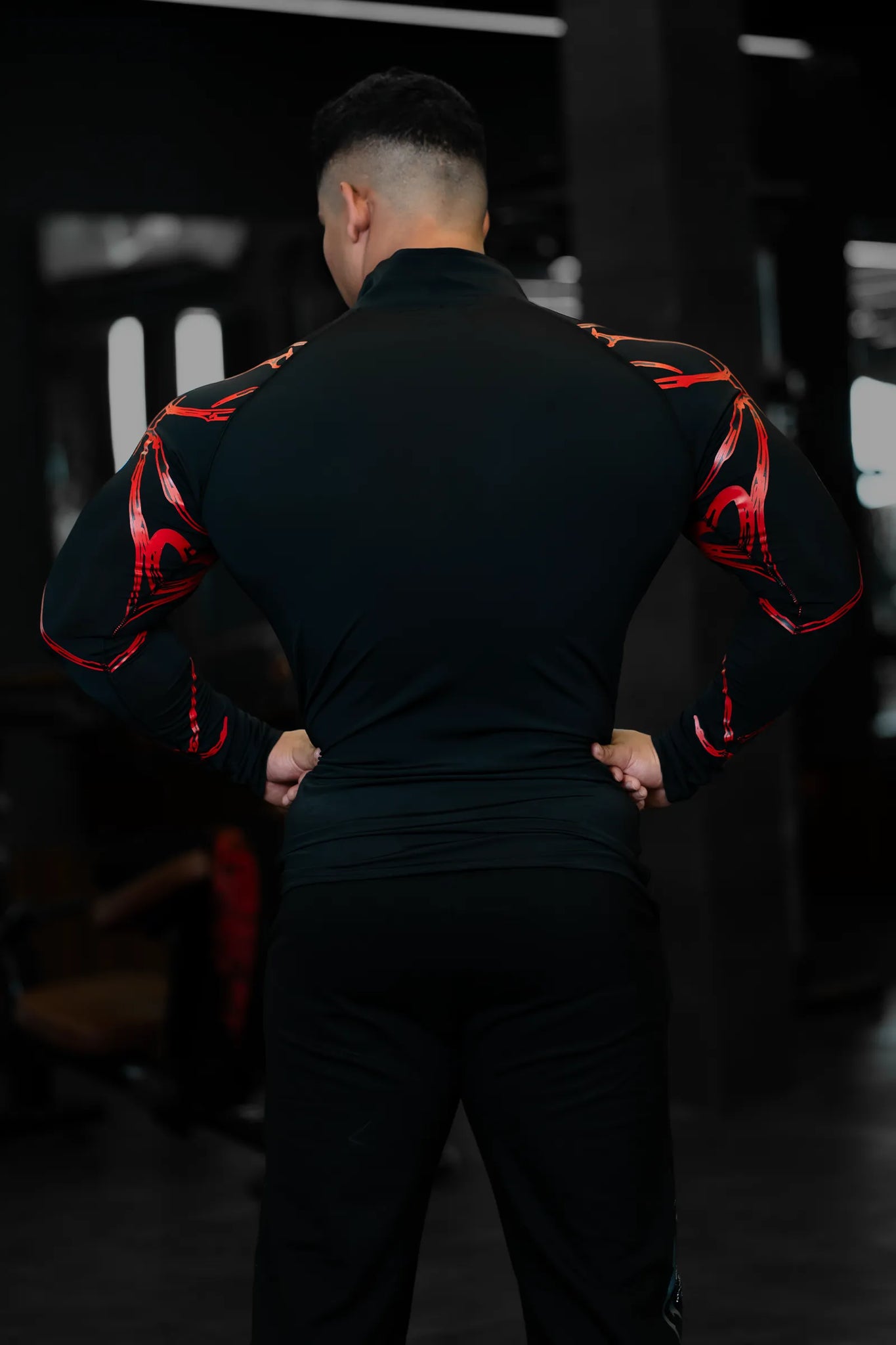 DARK ECLIPSE QUARTER-ZIP COMPRESSION (INFERNO RED)