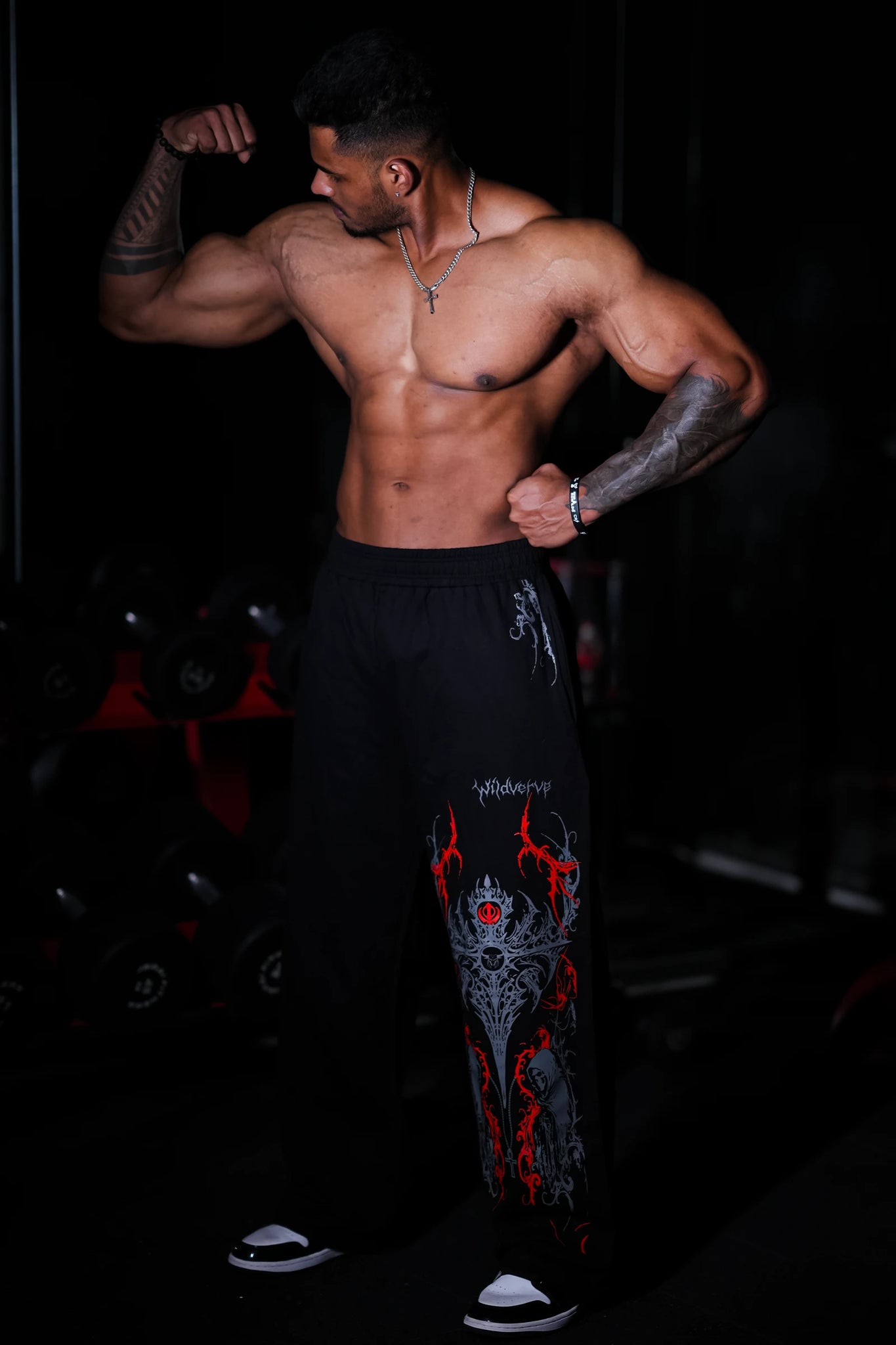 WILDVERVE NIGHT REIGN SWEATPANTS (BLACK RED)