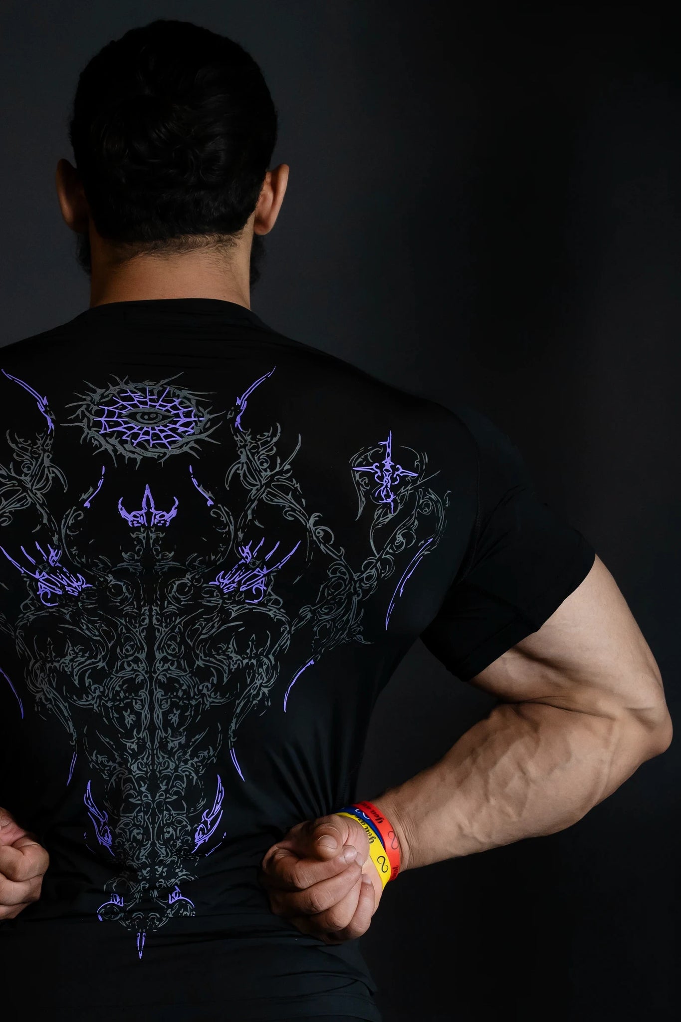 DARK OMEN COMPRESSION TEE (BLACK)
