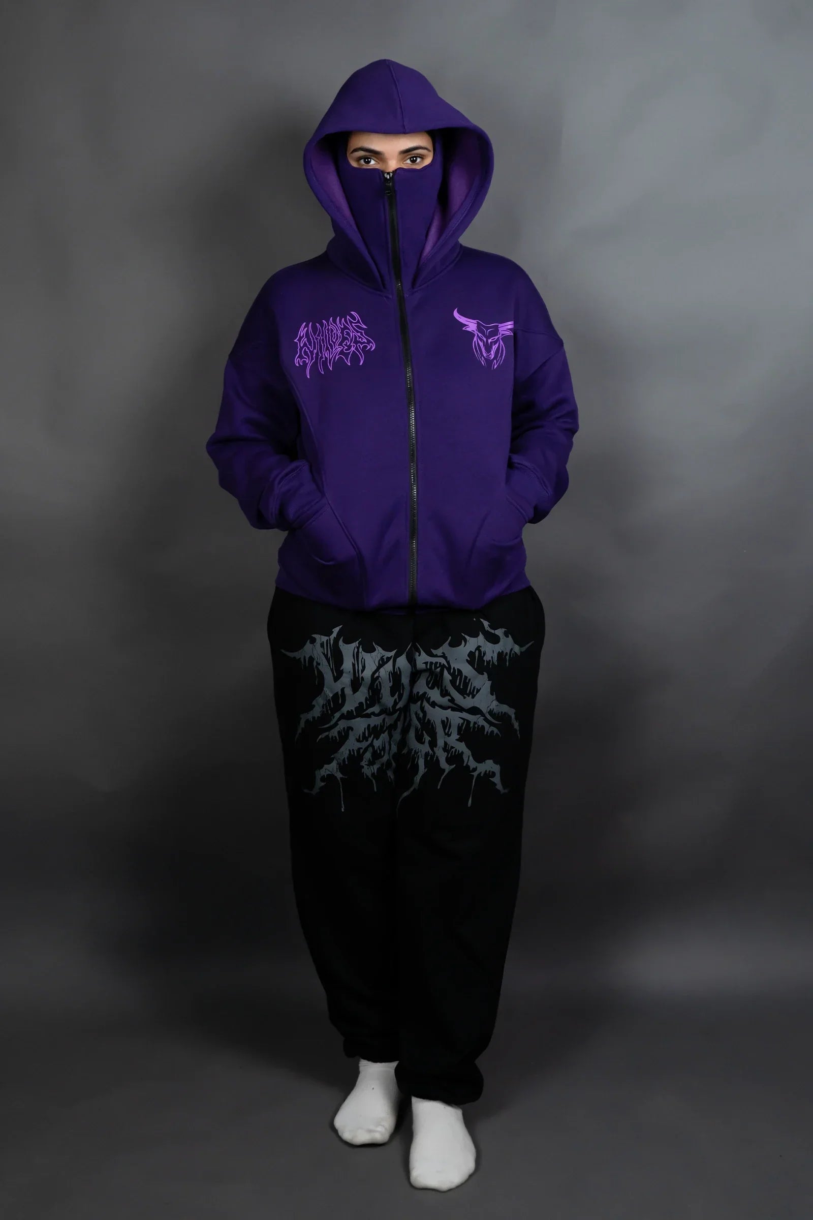 HOODIES/SWEATSHIRTS