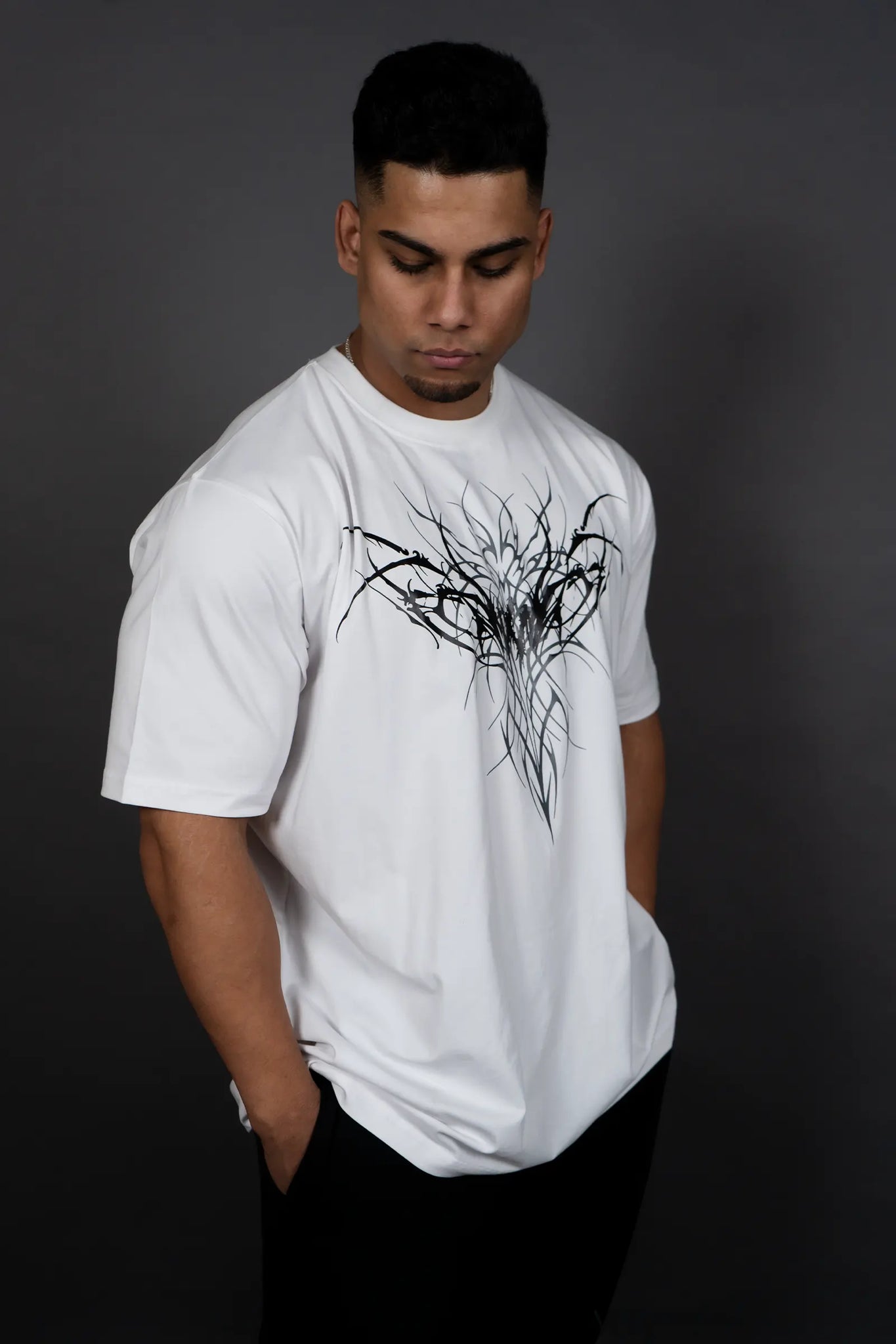 HELLBOUND LEADER OVERSIZED T-SHIRT (WHITE)