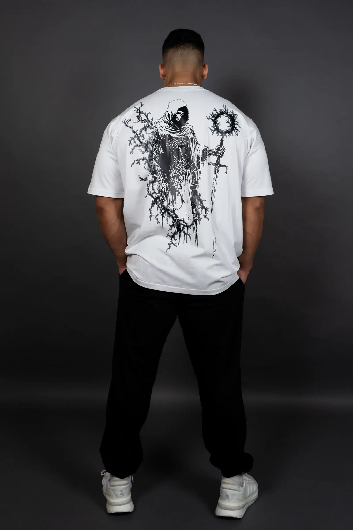 HELLBOUND LEADER OVERSIZED T-SHIRT (WHITE)