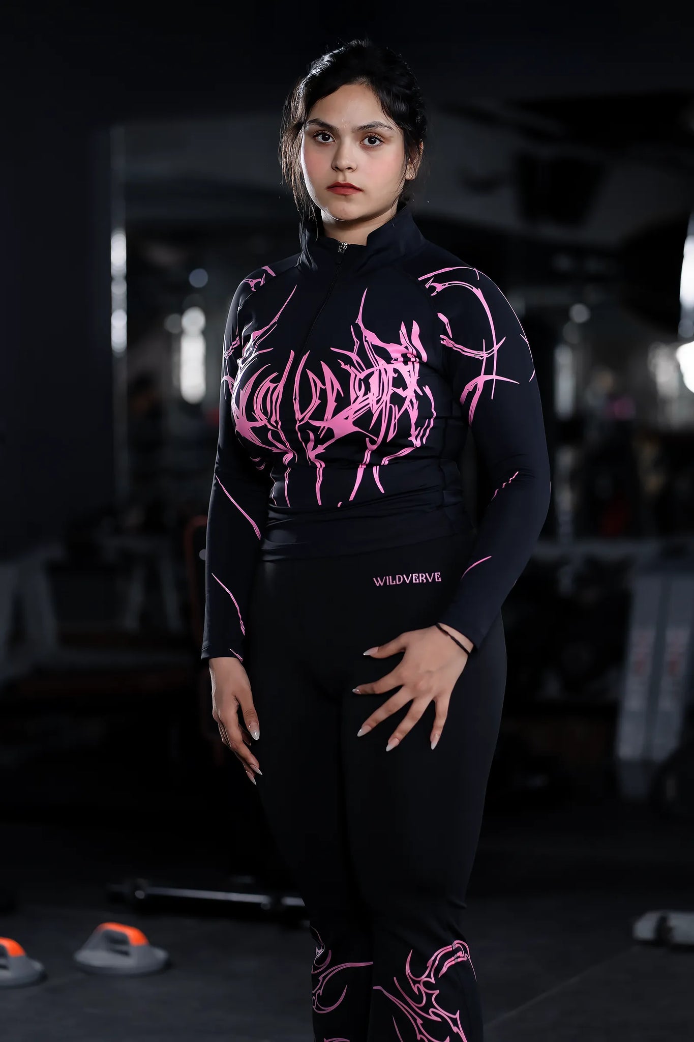 DARK ECLIPSE QUARTER-ZIP COMPRESSION (HYPER PINK)