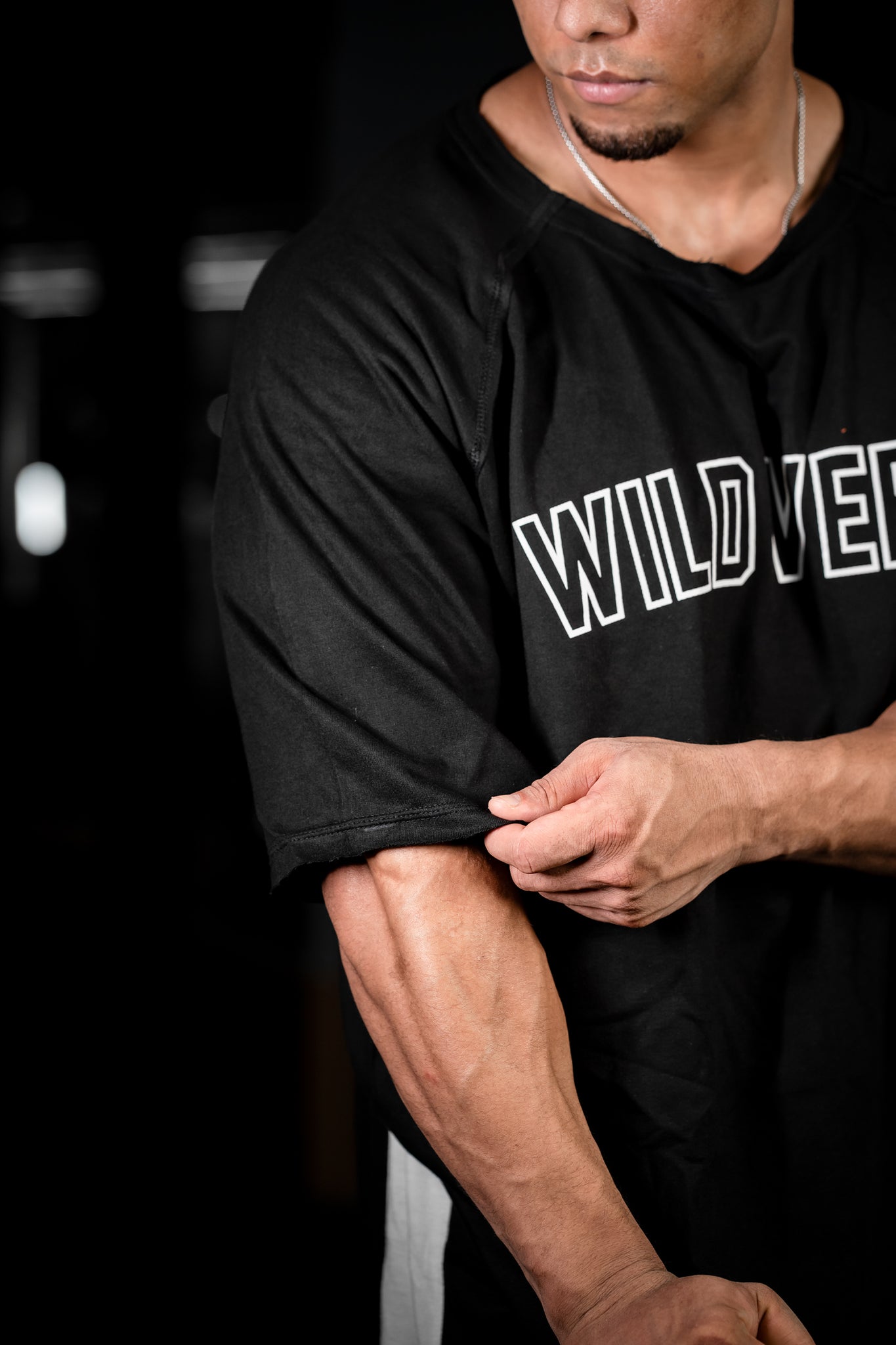 WILD VERVE NIGHT WALKER OVERSIZE TEE (BLACK)