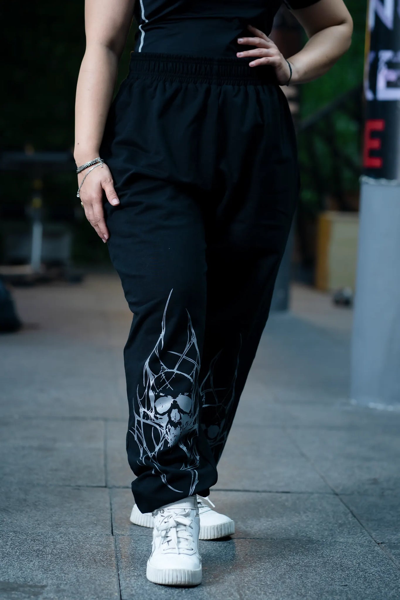 SPIDER STRIKE JOGGER (BLACK)