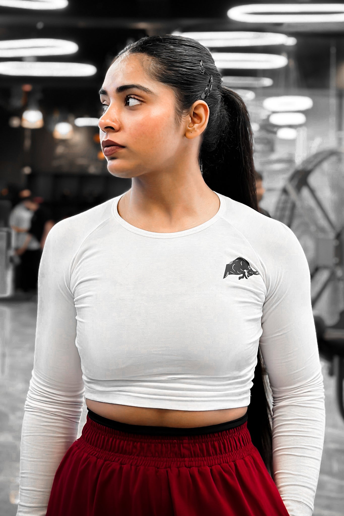 WILD VERVE LIFTING LONG SLEEVE CROP TOP (WHITE)