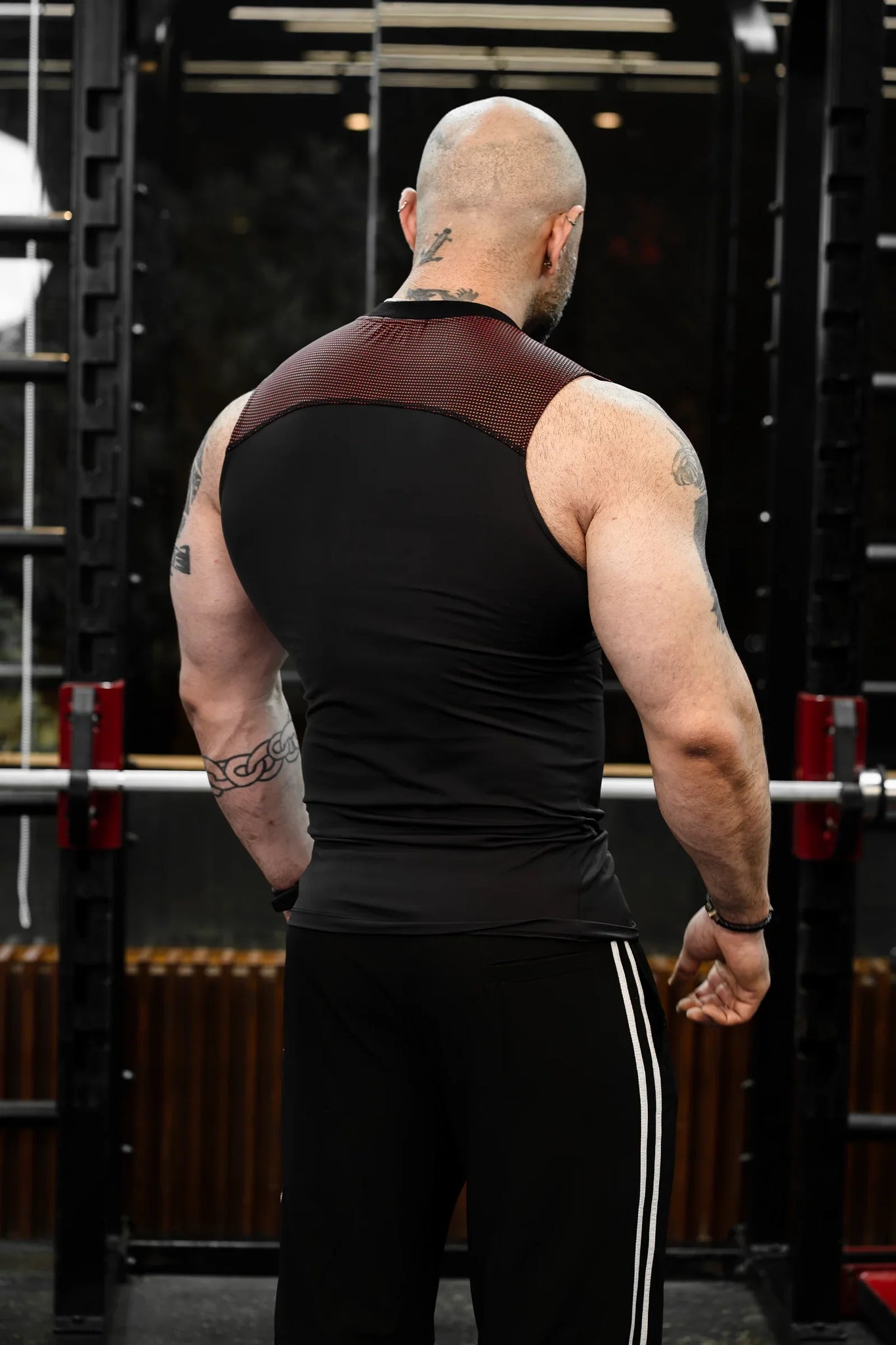 WILDVERVE NIGHT PREDATOR – BLACK SLEEVELESS COMPRESSION (RED PRINT)