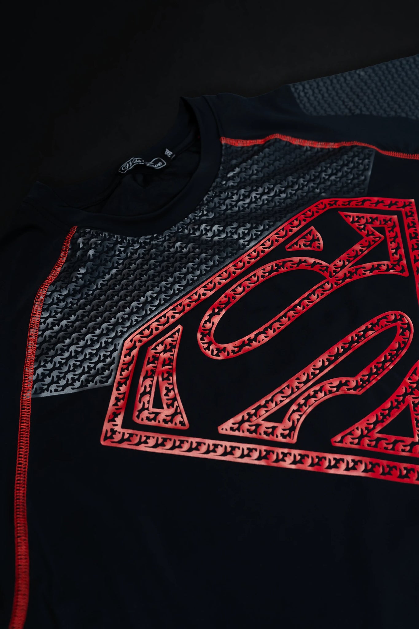 SHADOW SUPERMAN COMPRESSION TEE – RED EDITION