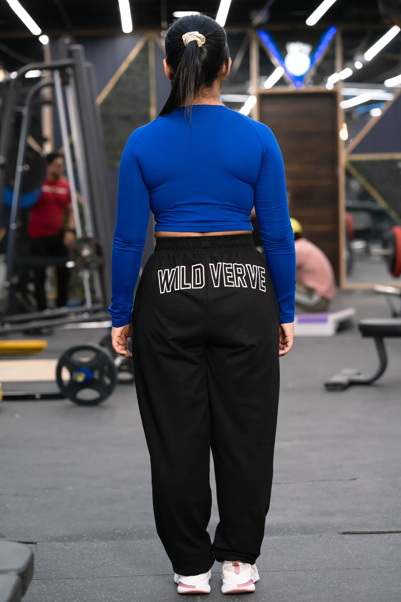 WILD VERVE LIFTING LONG SLEEVE CROP TOP (ROYAL BLUE) - THEWILDVERVE