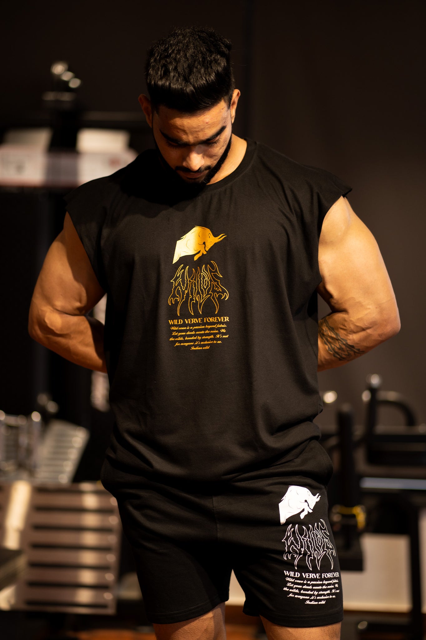 WILDS FLAME "PREMIUM" MUSCLE TEE IN BLACK (GOLD PRINT)