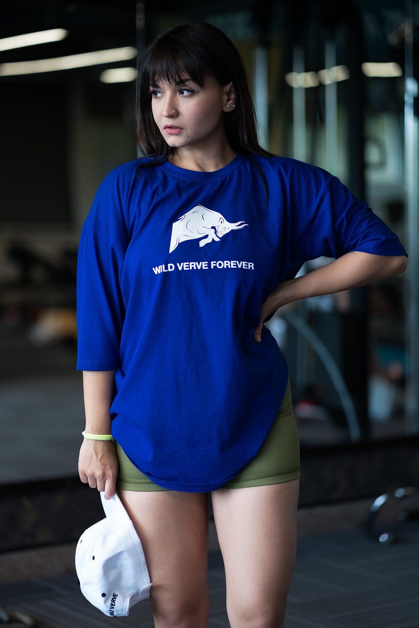 SHE REMEMBERED WHO SHE WAS Oversized T-shirt (ROYAL BLUE)
